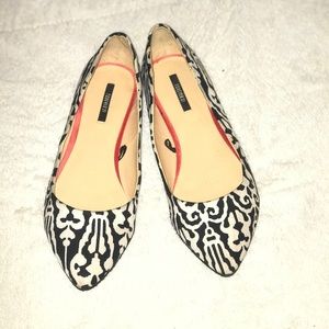 Forever 21 Black & White Pattern pointed Flats